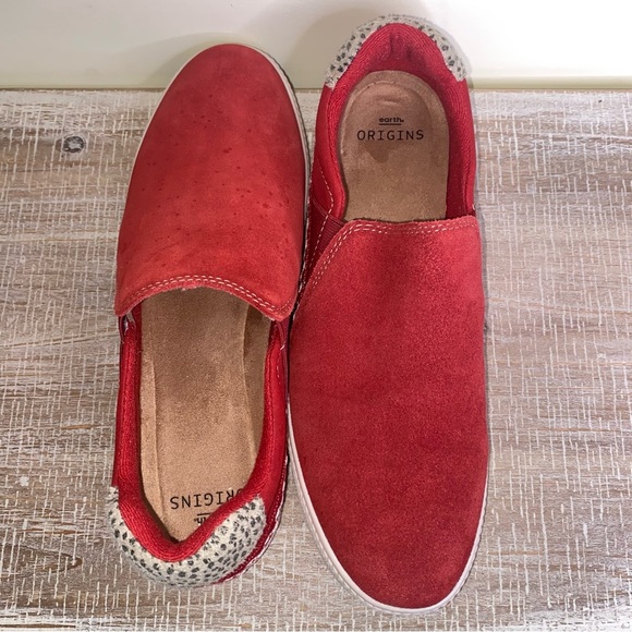 Earth Origins Size 9.5 Red Slip-On Sneakers with Cheetah Print Pattern on Heels - Picture 8 of 10